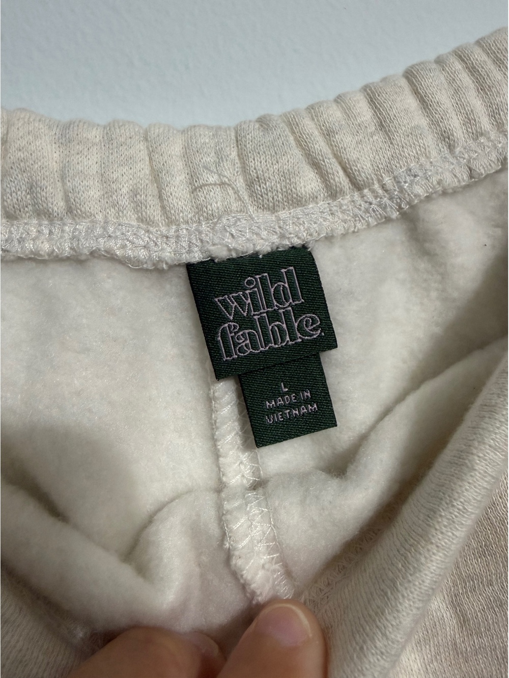 New Wild Fable Heather Gray Fleece Shorts, Size Large - Picture 2 of 4